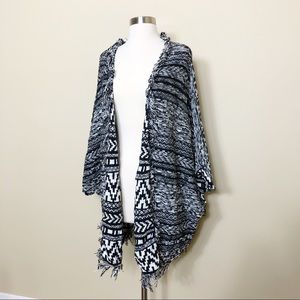 Anthropologie Moth B&W Aztec Kimono Size L